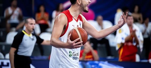 乐竞娱乐-摔跤预选赛焦点战：川蜀天狼队强势横扫洞庭白虎队，新星闪耀。轮换效果显现(重庆狼队历届中单)