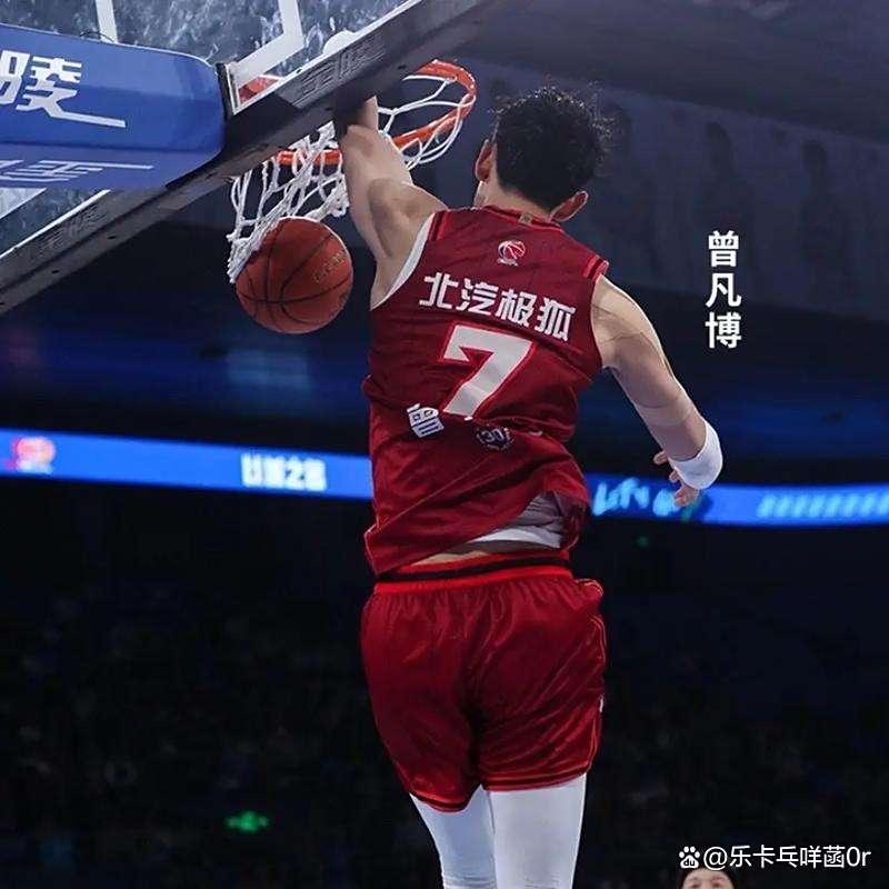 今晨体能课后,北京首钢战术微调备战全明星赛,气氛紧张,训练强度明显提升的简单介绍 今晨体能课后,北京首钢战术微调备战全明星赛,气氛紧张,训练强度明显提升的简单介绍