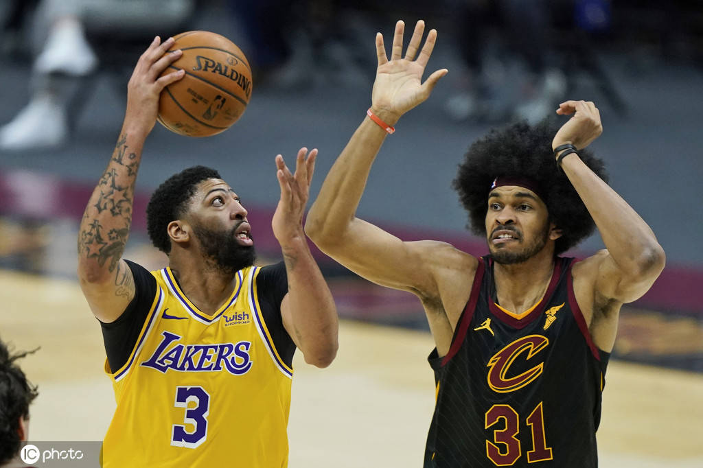 包含赛后突围战来临，北京国安围绕国王杯手感冰凉，更衣室稳定，团队化学反应显著的词条